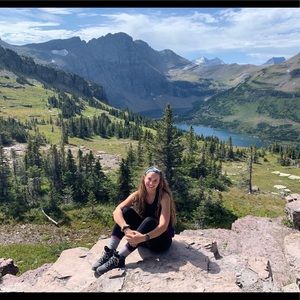 Meet your Posher, Julie